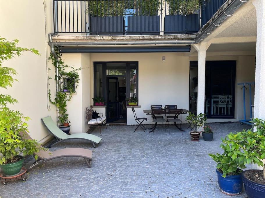 Charmant Appartement En Pierres Бургуэн Экстерьер фото